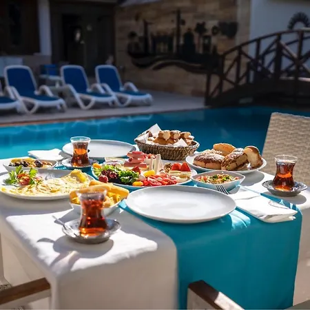 Castle Old Town Hotel