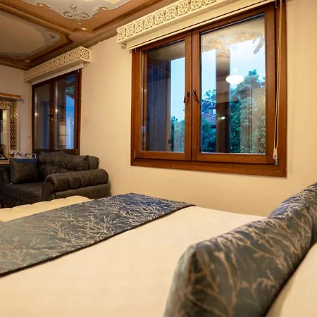 Castle Old Town Hotel