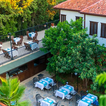 Castle Old Town Hotel