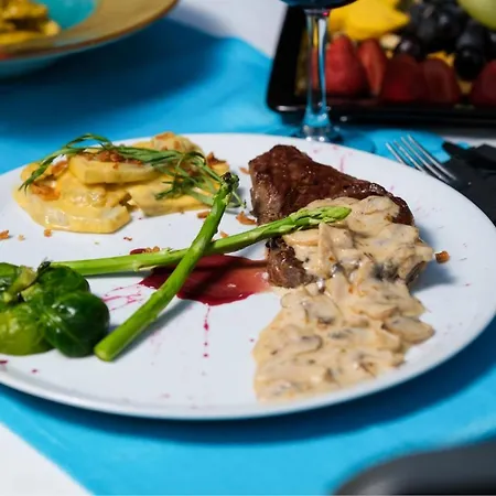 호텔 Castle Old Town