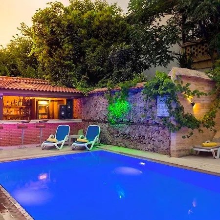 Castle Old Town 호텔 안탈리아