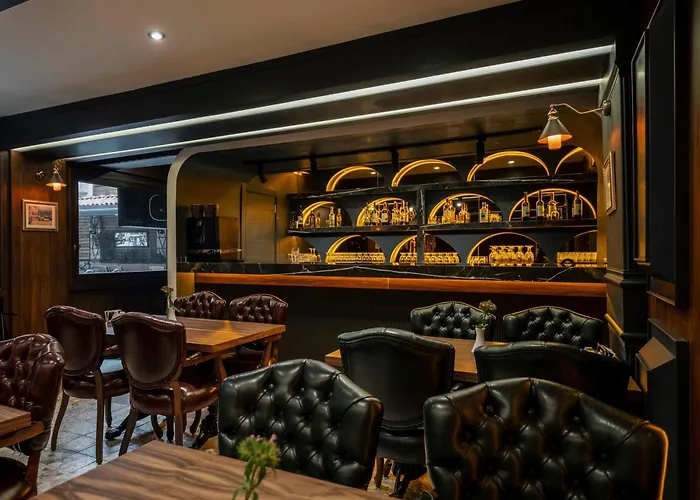 Отель Castle Old Town Анталья