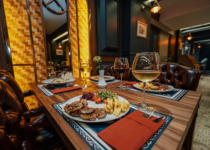 Castle Old Town Hotel 3*