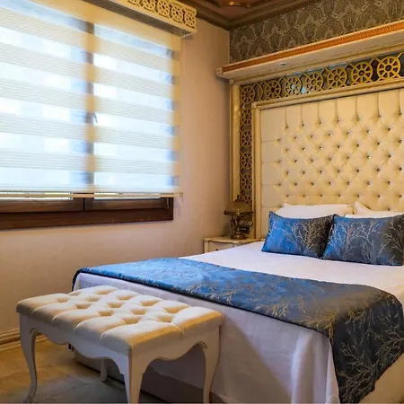 Castle Old Town 3*
