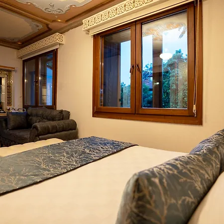 Castle Old Town Hotell