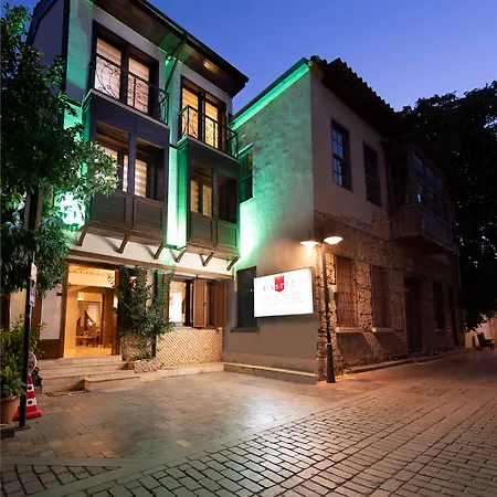 Castle Old Town Hotell