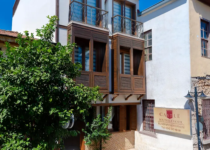Castle Old Town Ξενοδοχείο 3*