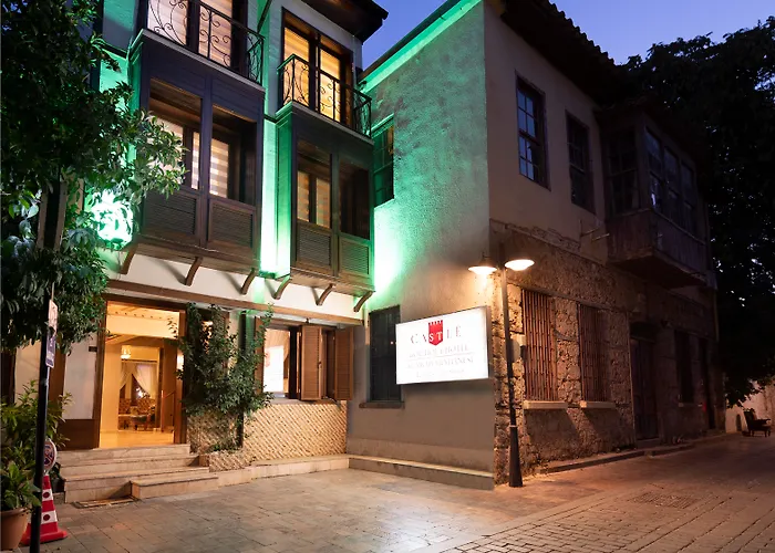 Castle Old Town Ξενοδοχείο