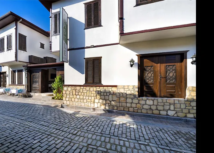 Castle Old Town Ξενοδοχείο 3*